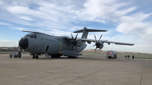 Askeri uçak, Balkan ülkelerine gönderdiği tıbbi malzemeler yola çıktı. 