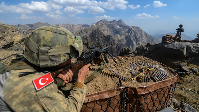 PKK'ya karşı operasyonlar Irak, Suriye ve yurt içinde devam ediyor.
