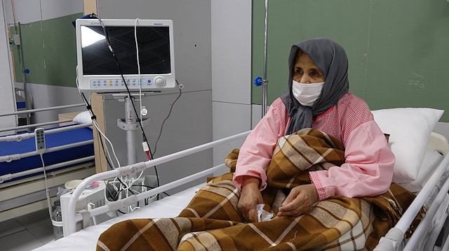 İran'da koronavirüs nedeniyle hayatını kaybedenlerin sayısı artıyor.