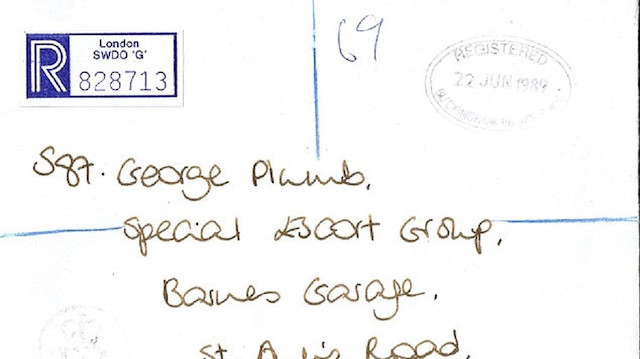 Prenses Diana’nın yazdığı ve William ile Harry’nin imzasının bulunduğu mektup.