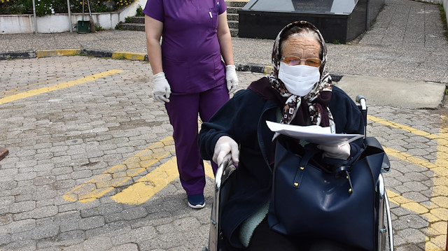 Muğla'da 76 yaşındaki kadın koronavirüsü yendi: 4 günlük tedavinin ardından taburcu edildi