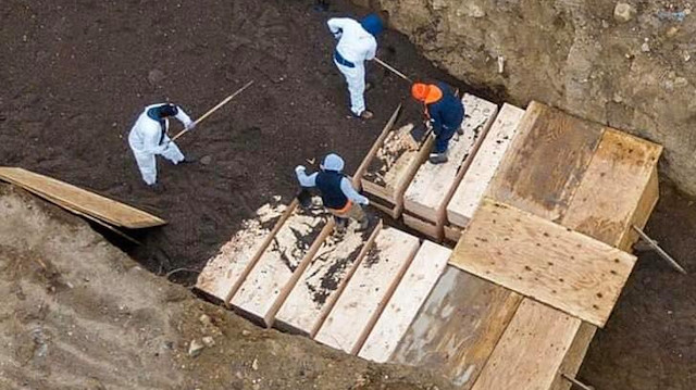 ABD’de koronavirüsten ölenler toplu mezarlara gömülüyor