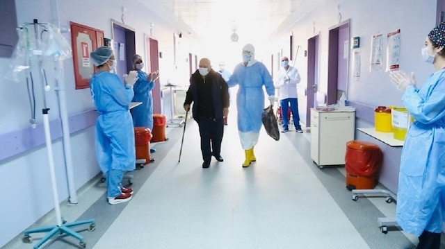 84 yaşındaki Musa Güzel, tedavi gördüğü hastaneden taburcu edildi. 