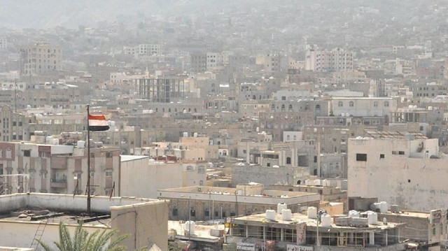 اليمن.. موظفو الحجر الصحي بعدن ينظمون وقفة احتجاجية