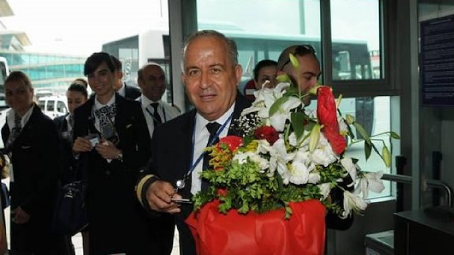 Emekli kaptan pilot Mustafa Özden Türkön