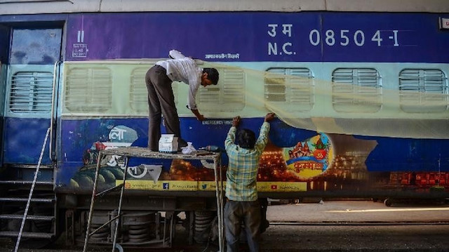 Hindistan’da tren vagonları karantina merkezine dönüştürüldü.