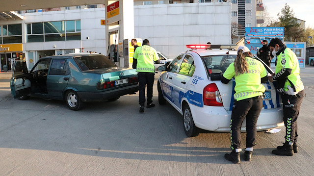 Sürücüye yaklaşık 10 bin TL idari para cezası uygulandı. ​