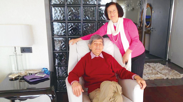 Saman Helvacıoğlu ve eşi Hatice Hanım