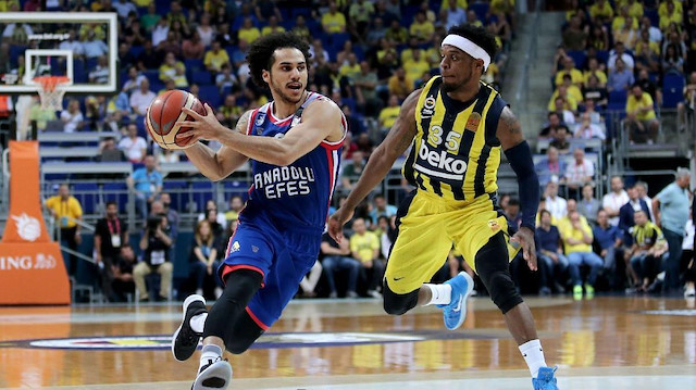 EuroLeague yönetimi, koronavirüs nedeniyle maçları askıya almıştı.