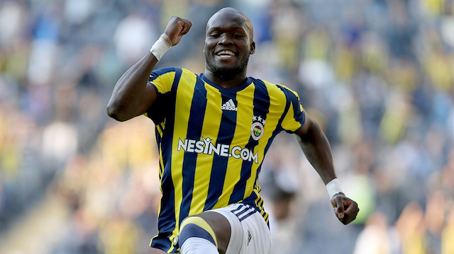 Sow Fenerbahçe formasıyla çıktığı 185 maçta  75 gol ve 32 asistle oynadı.