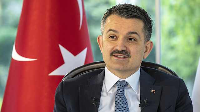 Tarım ve Orman Bakanı Bekir Pakdemirli açıklama yapıyor.