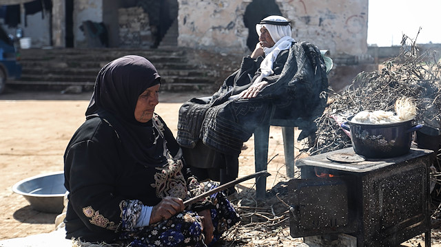 Syrian families take shelter in ruins of schools
