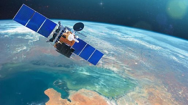 "سبيس إكس" تطلق 60 قمرا صناعيا لتوفير خدمة الإنترنت عبر الفضاء