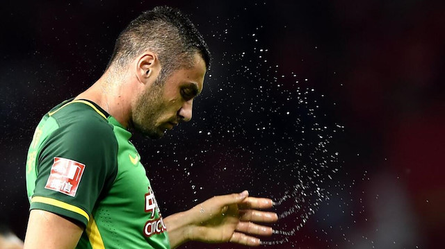 Burak Yılmaz, Galatasaray'dan sonra Çin'in Bejing Guoan takımına transfer olmuştu.