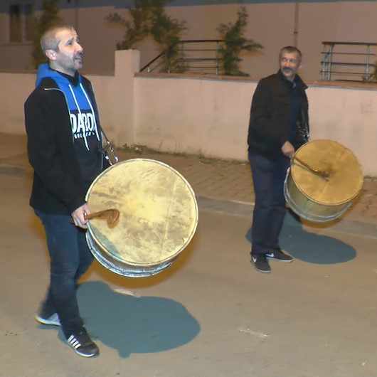 İstanbul ilk sahura davul sesleriyle uyandı