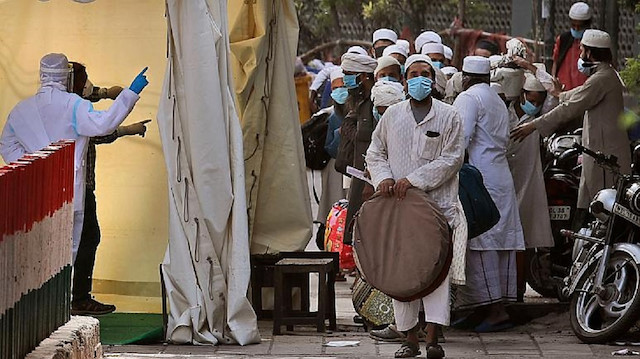 Hindistan'da Müslüman hastalar hastanelere alınmıyor.