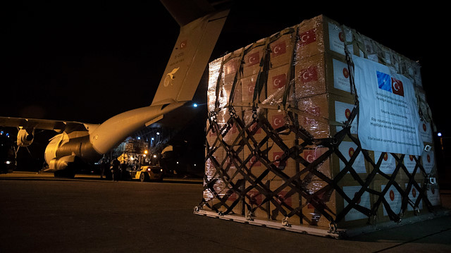 Yardım malzemeleri askeri uçakla Somali'ye gönderildi. 