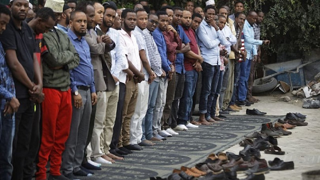 Kenyalılar teravih namazı için Somali'ye gizlice geçtikleri belirlendi.