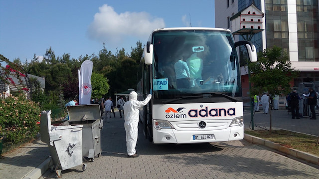 Adana'da karantina süresi dolan 358 kişi, evlerine gönderildi.