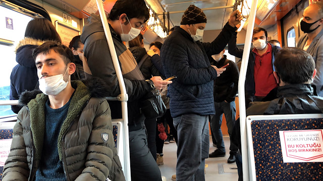 İstanbul'da toplu taşıma araçlarında bu sabah dikkat çeken yoğunluk yaşandı.