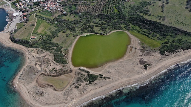  Kalp şeklindeki göl drone ile havadan görüntülenerek eşsiz güzelliği gün yüzüne çıktı.