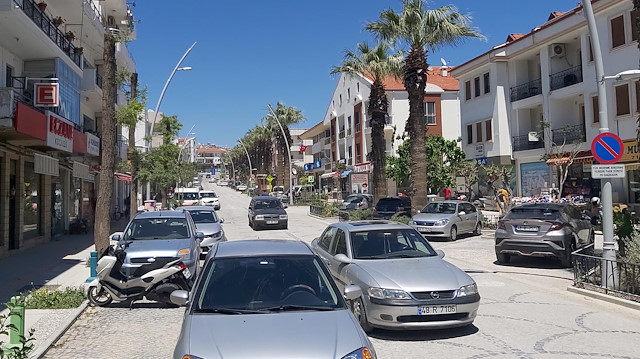 Her iki deprem de, Yazıköy, Yakaköy, Sındı, Cumali ve Mesudiye mahallelerinde hissedildi.