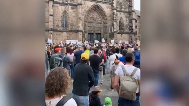 Almanya'da koronavirüs aşısına karşı protesto