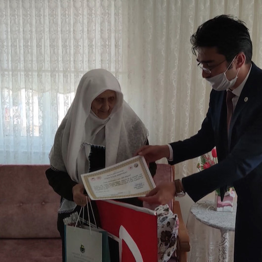 101 yaşındaki Selvi Akçay: Ölmeden önce Cumhurbaşkanımızı görmek istiyorum