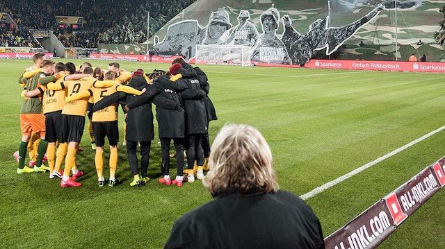 Dynamo Dresden Bundesliga 2'de son sırada yer alıyor.
