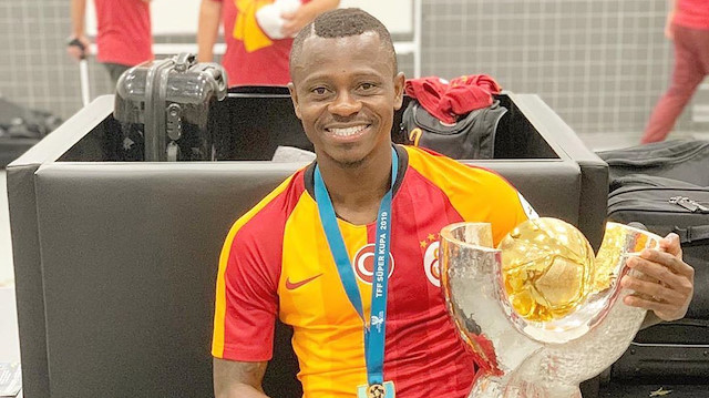Seri, kariyerindeki ilk kupasını Galatasaray'da kazanmıştı.