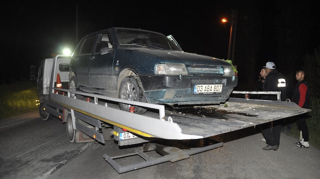 Afyon'da meydana gelen kazada araçlarda maddi hasar oluştu.