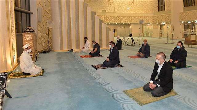 ألمانيا تعيد فتح المساجد أمام صلوات الجماعة الأربعاء