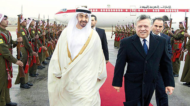 BAE Veliaht Prensi Bin Zayed (sol)  ve Ürdün Kralı 2.Abdullah (sağ)