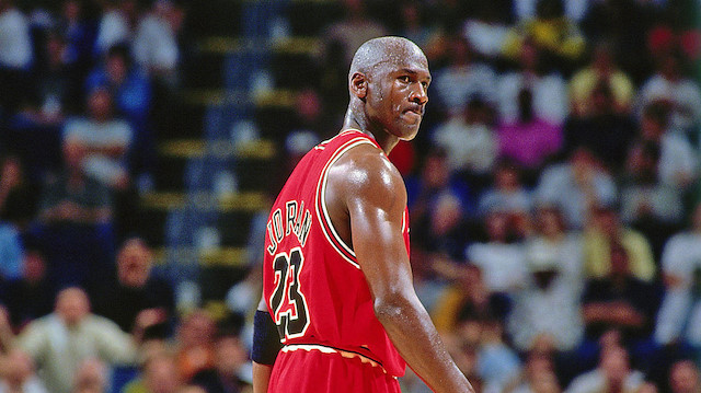Michael Jordan NBA tarihinin gelmiş geçmiş en iyi oyuncuları arasında kabul ediliyor.