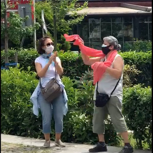 Kadıköyde 65 yaş üstü vatandaşlara müzik ziyafeti