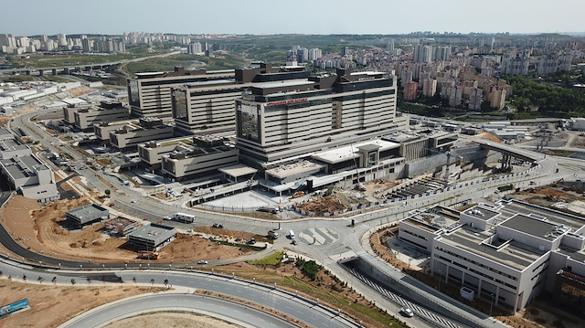 21 Mayısta açılacak Başakşehir Çam ve Sakura Şehir Hastanesi'ndeki son durum havadan görüntülendi