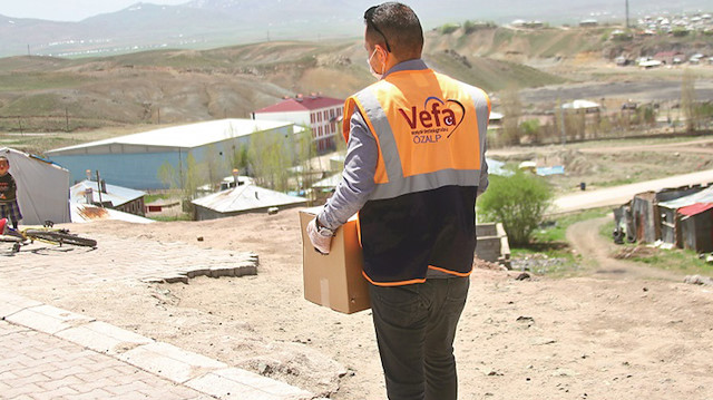 Van’ın Özalp ilçesinde, PKK’lı teröristlerin saldırısı “Vefa” gönüllülerini engelleyemedi.