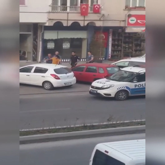 19 Mayısta İngiliz bayrağına benzeyen havluyu balkonuna asınca mahalle karıştı