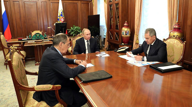 Rus lider Putin, Dışişleri Bakanı Lavrov ve Savunma Bakanı Şoygu