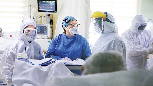 Kartal Lütfi Kırdar Hastanesi sağlık çalışanları