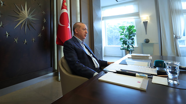 Cumhurbaşkanı Erdoğan 81 il teşkilatı ile bayramlaştı.