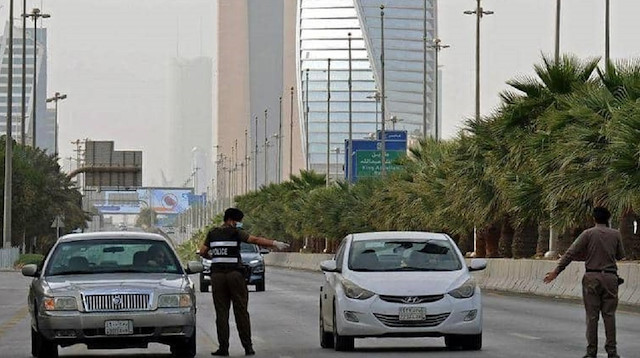 السعودية ترفع تعليق حضور موظفي القطاع الخاص لمقار أعمالهم