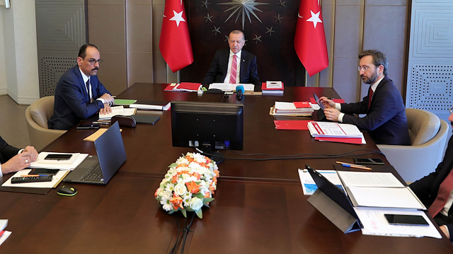 Cumhurbaşkanı Erdoğan başkanlığında kabine toplantısı başladı.