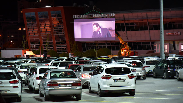 Selçuklu Belediyesi  vatandaşlara araba sineması düzenledi. 
