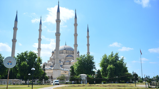 Türkiye'nin en büyük ikinci camisi, cuma namazına hazır