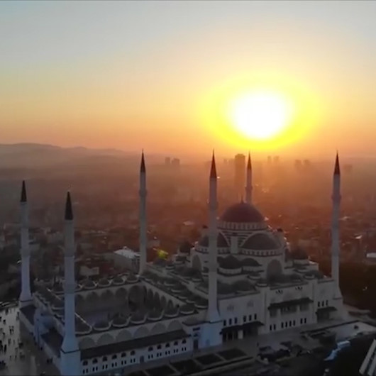Türkiyede camiler 29 Mayısta Cuma namazıyla yeniden ibadete açılıyor