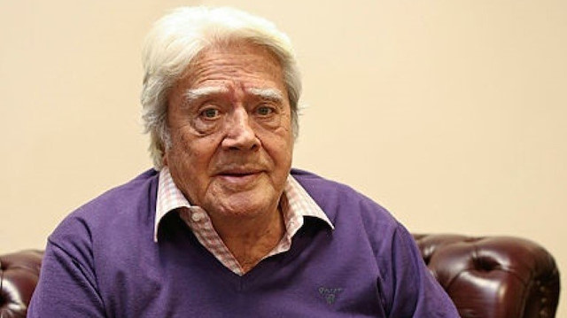Ünlü sinema oyuncu Cüneyt Arkın, 82 yaşında.