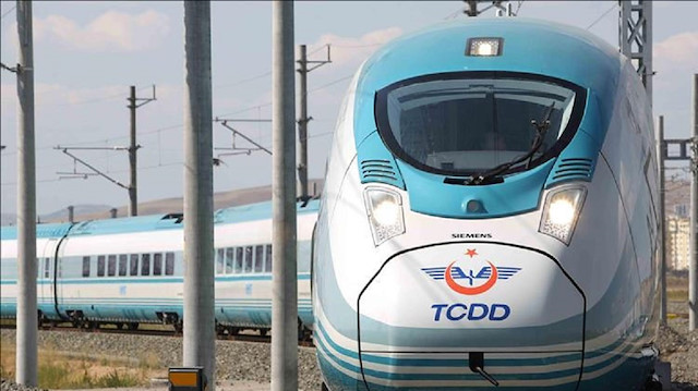 النقل التركية تعلن استئناف رحلات القطار السريع