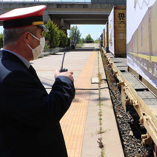 Marmaraydan geçen yük treni Tekirdağda
