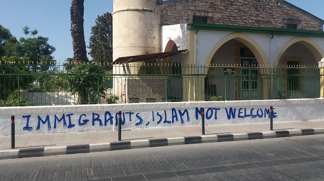 Güney Kıbrıs’ta bulunan Köprülü Camisi’ne çirkin saldırı